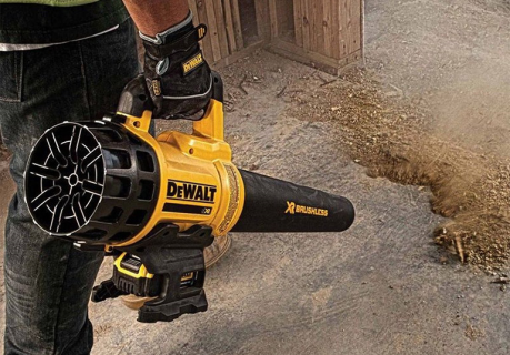 Въздуходувка DeWALT DCM562P1 акумулаторна 18 V, 5 Ah, 144 м3/ч