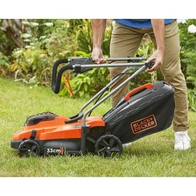 Косачка Black & Decker BCMW3336L2 акумулаторна колесна 36 V, 2.5 Ah, 330 мм