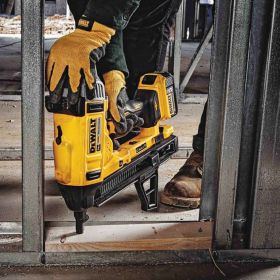 Акумулаторен такер DeWALT DCN890N  безчетков без батерия и зарядно 18 V, за гвоздеи 13-57 мм