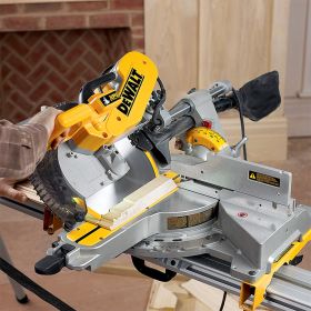 Циркуляр DeWALT DWS780 настолен с герунг и напречно подаване ф 305 мм, 1670 W, 3800 об./мин
