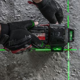 Нивелир Milwaukee M12 3PL-0C лазерен линеен с 3 лъча 38 м, 0.3 мм/м