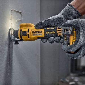 Фреза челна DeWALT DCE555N за гипскартон без батерия и зарядно, 18 V, 26 000 об./мин, ф 3.28-6.4 мм
