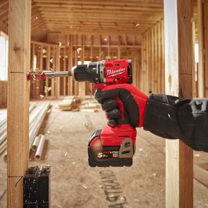 Акумулаторна бормашина Milwaukee M18 BLPDRC-422  ударна с 2 батерии и зарядно, 18 V, 2/4 Ah, 60.5 Nm, , 1-13 мм 