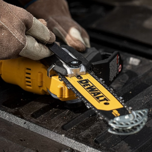 Трион DeWALT DCMPS520N верижен акумулаторен без батерия и зарядно, 18 V, 20 см 