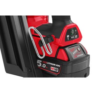 Акумулаторен такер Milwaukee M18 FFN-502C с 2 батерии и зарядно, 18 V, 5 Ah, 50 - 90 мм 