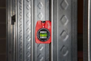 Нивелир мини Milwaukee Pocket 4932459597 пластмасов с магнит 78 мм, 0.5 мм/м 